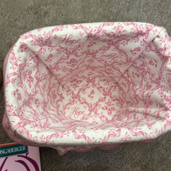 Longaberger Horizon of Hope 2004 Basket, Lid and Liner Included - Picture 4 of 12